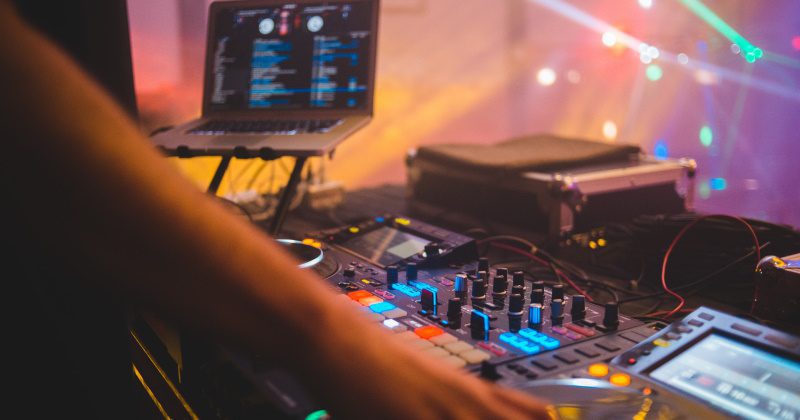 Qheronet 4 Maneras De Como Quitar La Vos De Una Cancion Y Dejar Solo El Instrumental 1