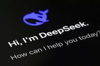 DeepSeek: La Revolución de la IA de Código Abierto que Amenaza a OpenAI y NVIDIA